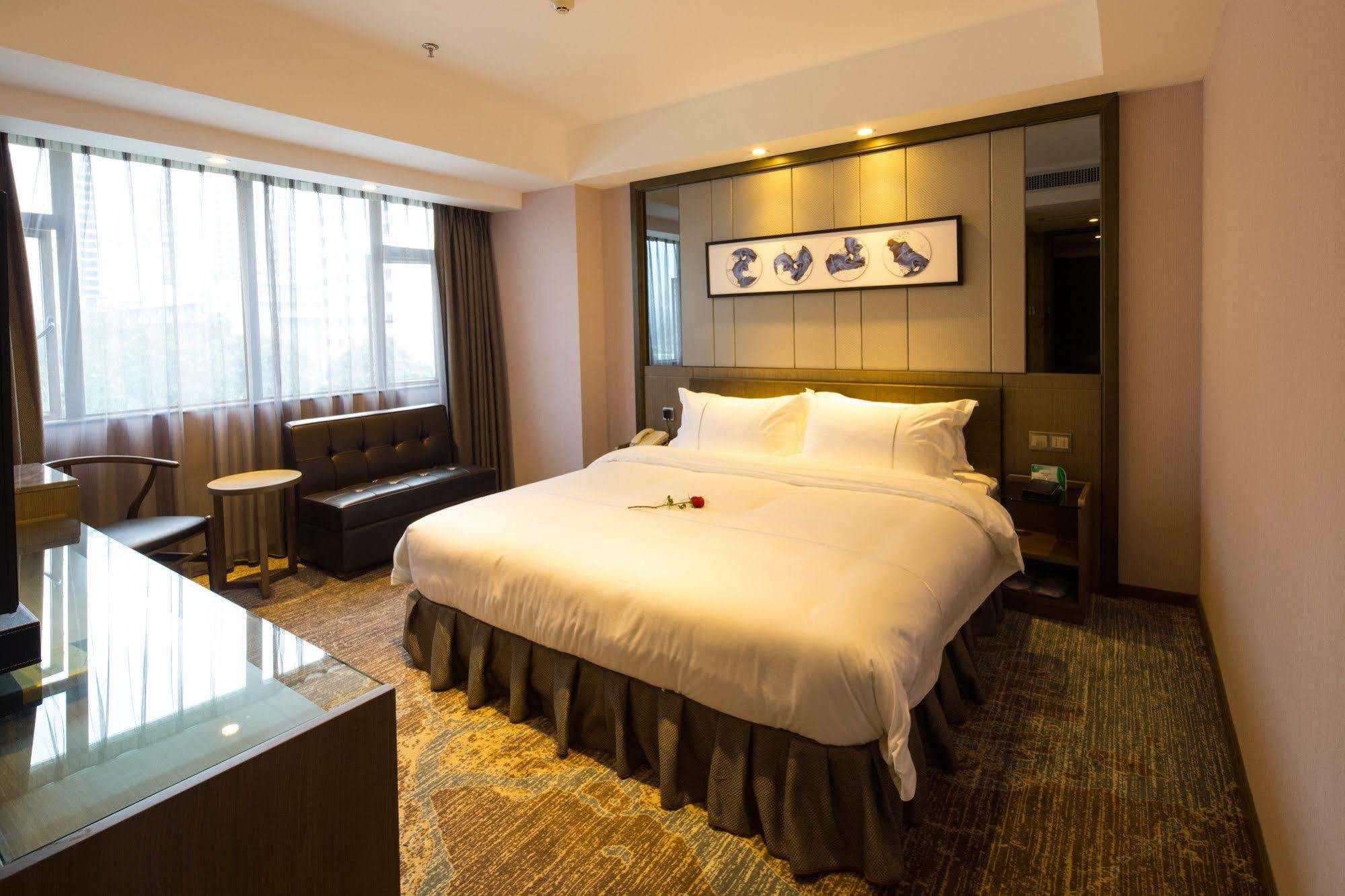 Lnsail Hotel Shenzhen Luohu Port Railway Station Exteriör bild